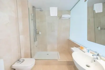Un baño de S'Agaró Hotel Spa & Wellness