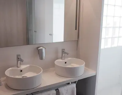 Un baño de KAKTUS Hotel Volga