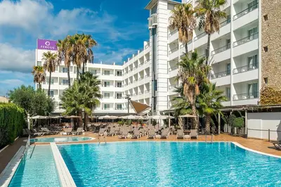 Piscina en o cerca de FERGUS Club Pineda Splash