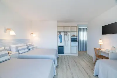 Cama o camas de una habitación en FERGUS Club Pineda Splash