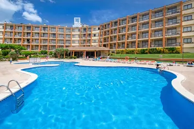 Piscina en o cerca de GHT Aparthotel Tossa Park