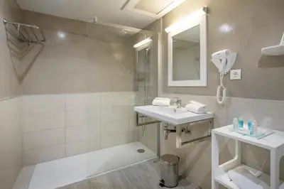 Un baño de Hotel Rosamar Maxim 4*- Adults Only