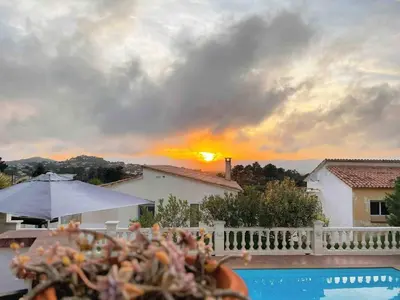 Amanecer o atardecer desde la villa o alrededores