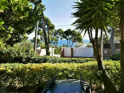 Jardín al aire libre en Apartament amb vista al mar reformat, al Golfet