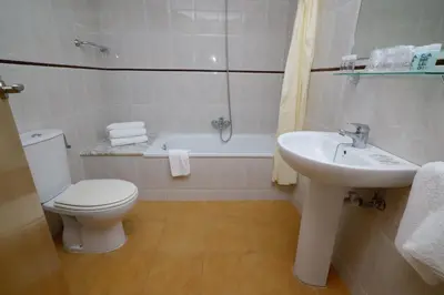 Un baño de Hotel Internacional