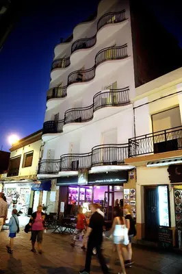 Clientes alojados en Aparthotel Iris