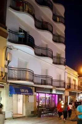 Edificio en el que se encuentra el apartahotel