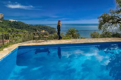 Paisaje cerca de esta villa