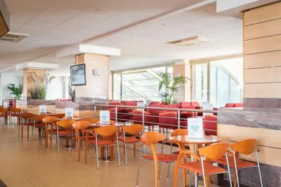 Un restaurante o sitio para comer en ALEGRIA Florida