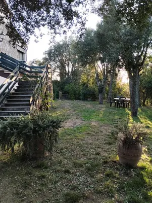 Jardín al aire libre en Casa adossada de camp prop de la Costa Brava