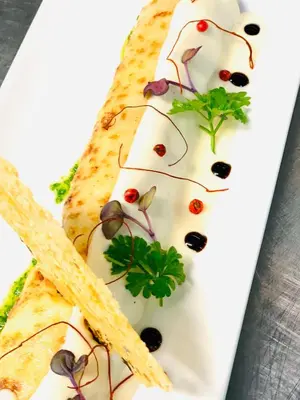 Comida en o cerca de este hotel