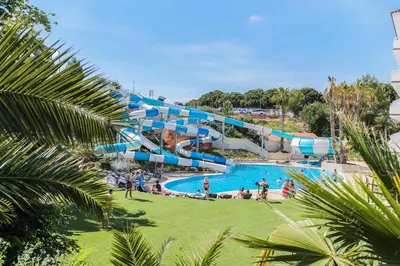 Piscina en o cerca de Hotel Gran Garbi Mar & AquaSplash