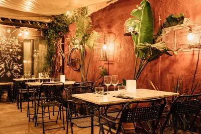 Un restaurante o sitio para comer en Hotel Aiguaclara