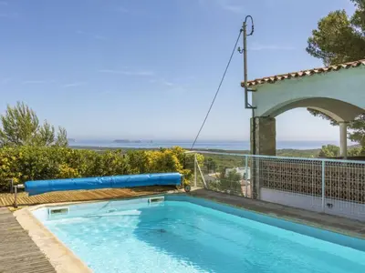 Piscina en o cerca de Holiday Home Can Delmas by Interhome