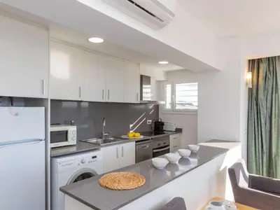 Una cocina o zona de cocina en Apartment Jaume II-2 by Interhome