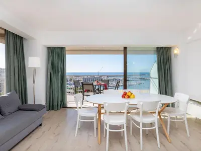 Zona de estar de Apartment Jaume II-2 by Interhome