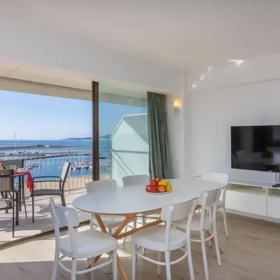 Apartment Jaume II-2 by Interhome