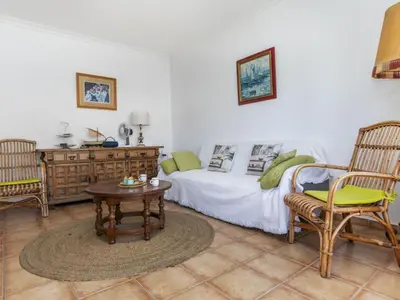 Zona de estar de Apartment Albaniz by Interhome