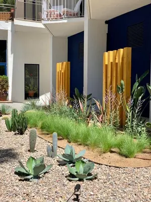 Jardín al aire libre en Hotel Garbi