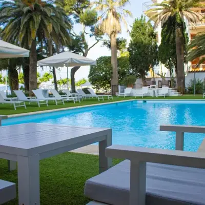 Hotel Trias