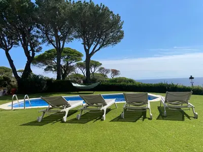 Piscina en o cerca de Sea view house with private pool and garden