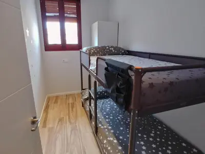 Cama o camas de una habitación en Piso Allada 2 Ref 1196