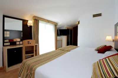 Cama o camas de una habitación en Don Angel & SPA & Padel- Adults Recommended