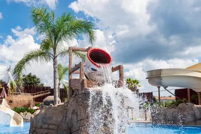 Piscina en o cerca de Costa Encantada Suites & Resort