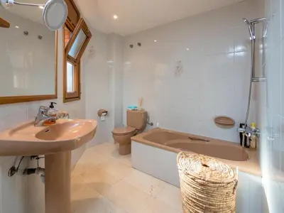 Un baño de Vescomtat de Cabanyes