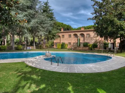 Piscina en o cerca de Vescomtat de Cabanyes
