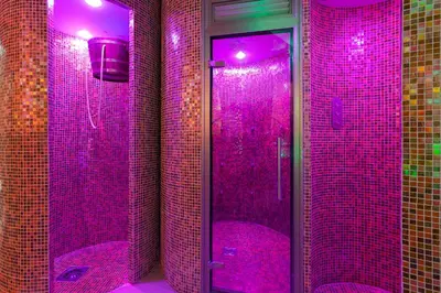 Un baño de Hotel Beverly Park & Spa