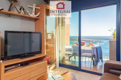 Una televisión o centro de entretenimiento en La Galera Palamós