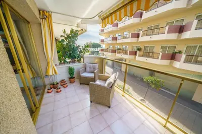 Un balcón o terraza de HomeHolidaysRentals Liberty - Costa Barcelona