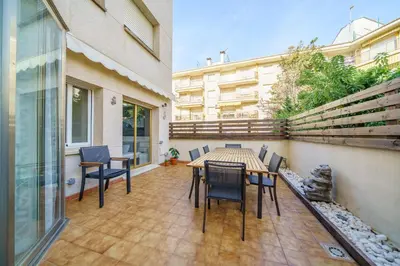 Un balcón o terraza de HomeHolidaysRentals Liberty - Costa Barcelona