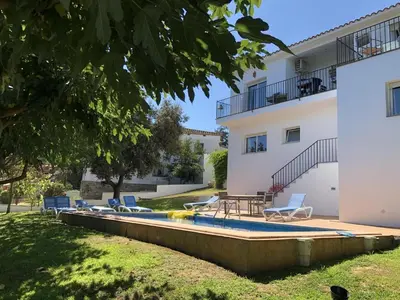 Jardín al aire libre en Villa Rosa