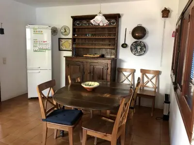 Una cocina o zona de cocina en Illa blanca