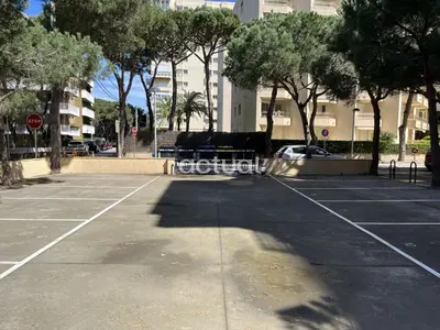 Instalaciones para jugar a tenis o squash en ACAPULCO 1-4 o alrededores