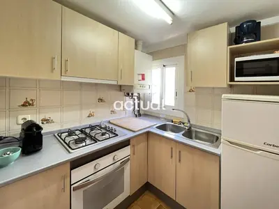 Una cocina o zona de cocina en GRILLET 2-1