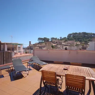 LETS HOLIDAYS Cozy Apartment Near to the Castle