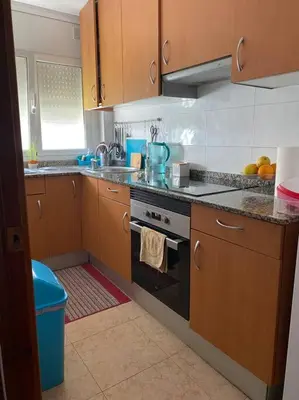 Una cocina o zona de cocina en Pisito bonito y funcional en Pineda De Mar