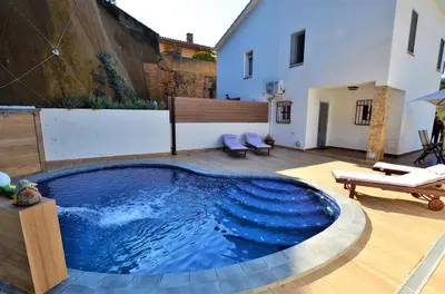 Piscina en o cerca de Villa Isabel Lloret de mar