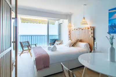 Cama o camas de una habitación en Lavanda Beach Boutique Studio