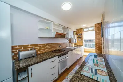 Una cocina o zona de cocina en HomeHolidaysRentals Nice - Costa Barcelona