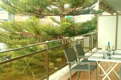 Un balcón o terraza de Apartamento Alba a 70 metros de la playa