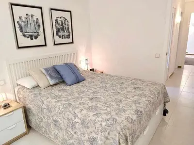 Cama o camas de una habitación en Apartamento recién reformado con piscina y AC
