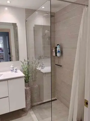 Un baño de Apartamento recién reformado con piscina y AC