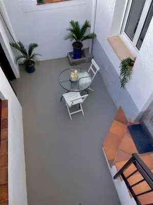 Zona de estar de Can Jaume. Casa céntrica y cerca de la naturaleza.