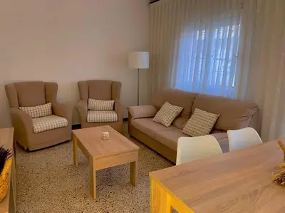 Zona de estar de Can Jaume. Casa céntrica y cerca de la naturaleza.