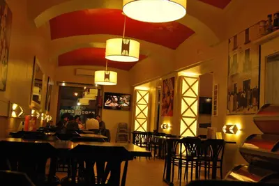 Un restaurante o sitio para comer en Hotel Pinxo
