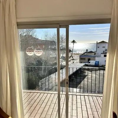 Isard 4 bis Apartamento junto a la playa